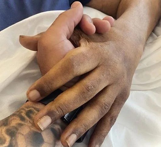 Edinho, filho de Pelé, posta foto de mãos dadas com o pai: “Minha força é a  sua” - Rádio Pampa