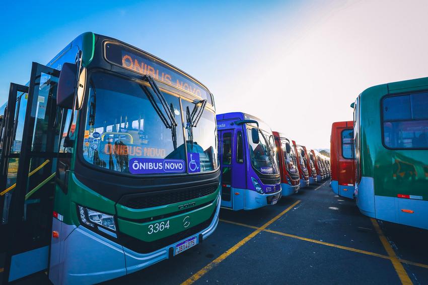 Novas linhas de ônibus começam a circular sem cobrador em Porto Alegre, Rio Grande do Sul