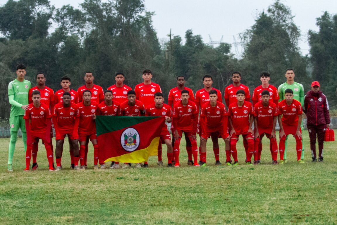 Inter encerra primeira fase do Gauchão Sub-17 na liderança do Grupo B -  Rádio Pampa